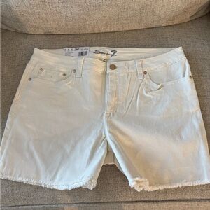 Seven7 Women's Cream Jean Shorts